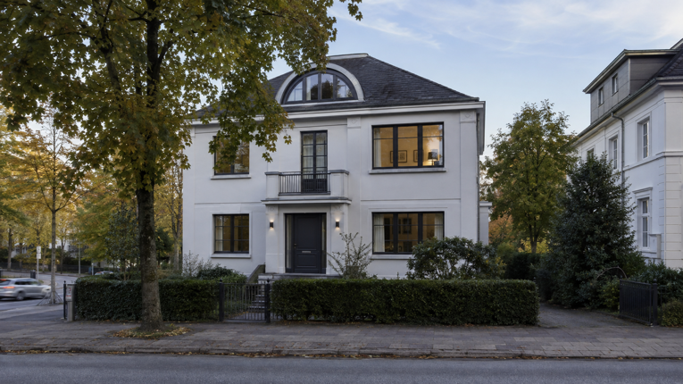 Homeoffice an einer Hamburger Hauptstraße - Fenster gegen Lärm richtig auswählen